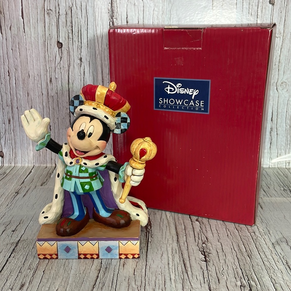Disney Showcase Collection Mickey Mouse “King For A Day” Figurine – Enesco